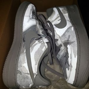 Nike Air Force 1
